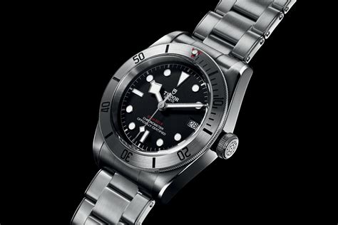 tudor black bay date.